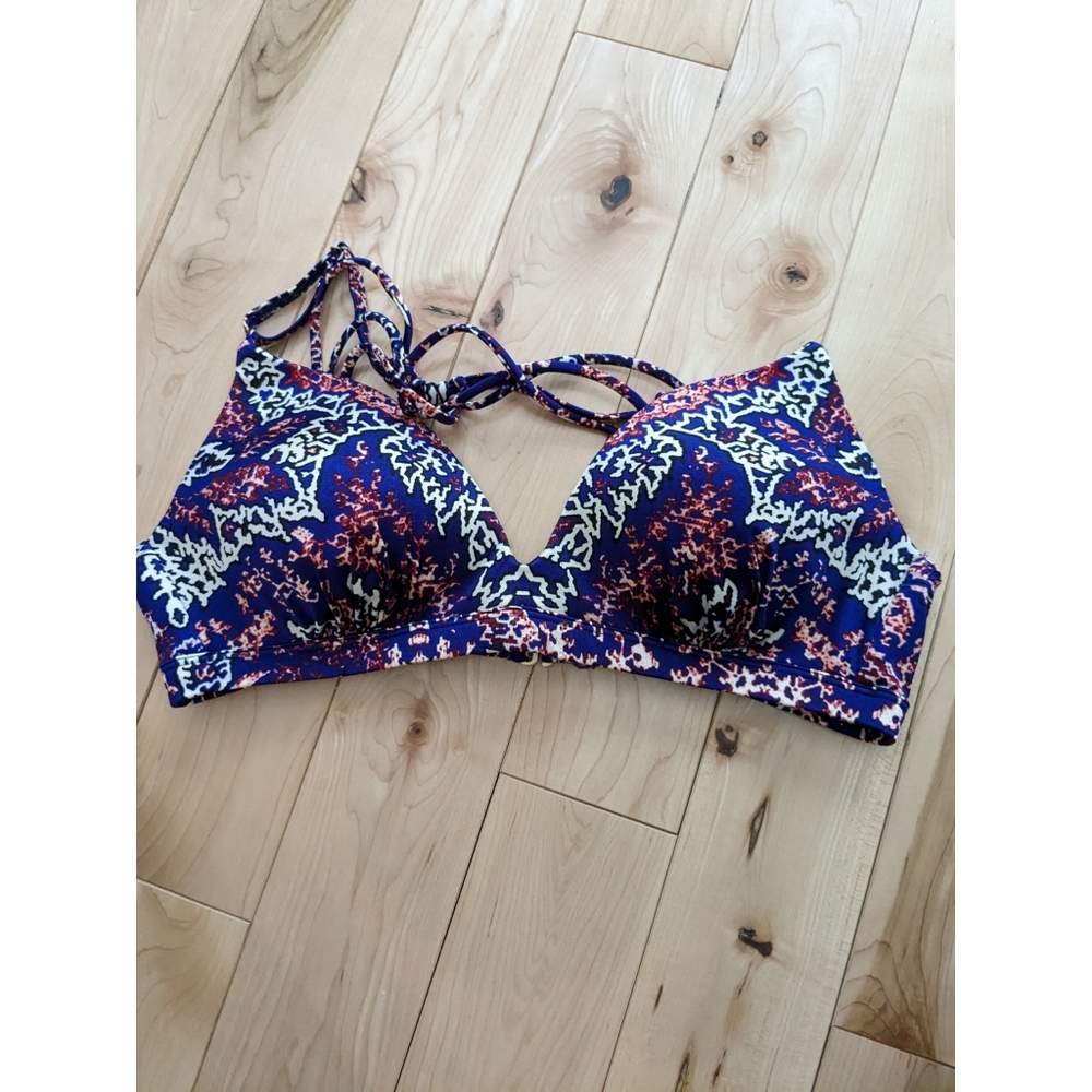 Athleta strappy bikini top